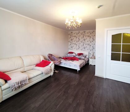 Однокомнатная квартира, Зои космодемьянской ул.-540120