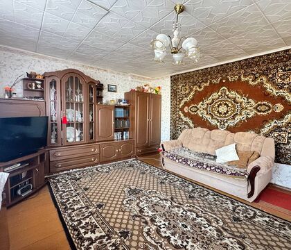 Трехкомнатная квартира, Гайдаенко ул. - 560028d